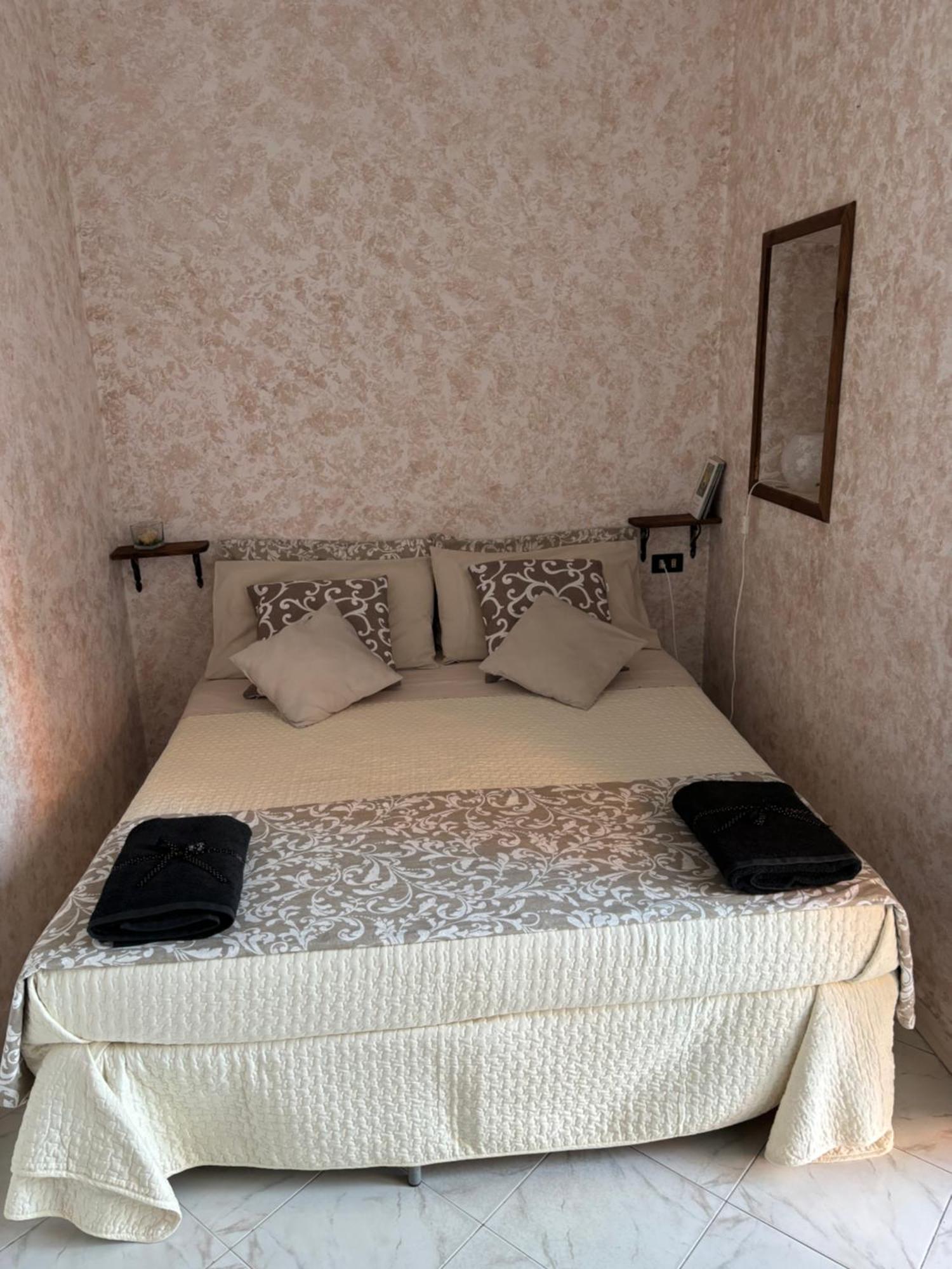 ナポリRian Houseアパートメント エクステリア 写真